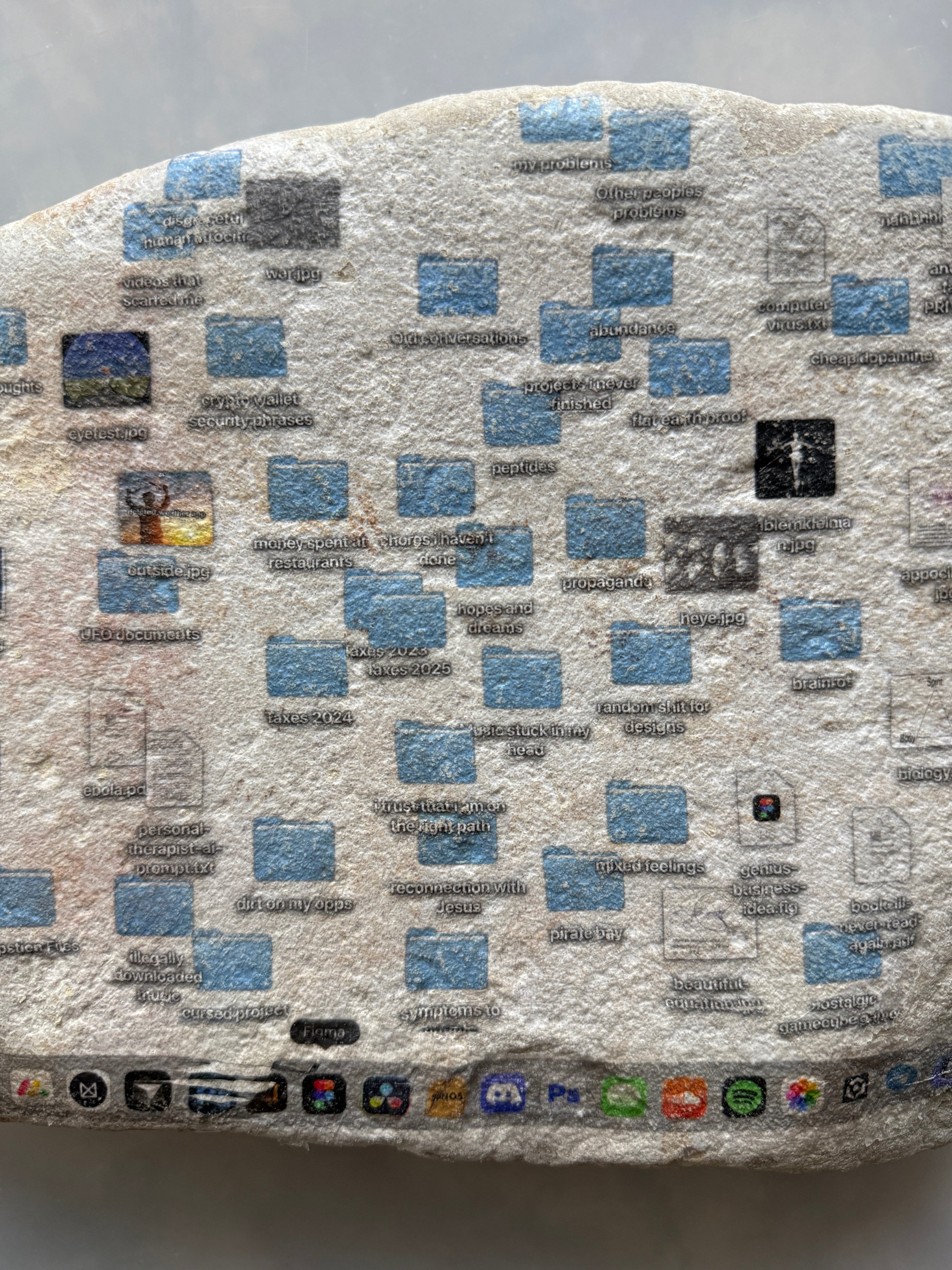 Desktop Fossil