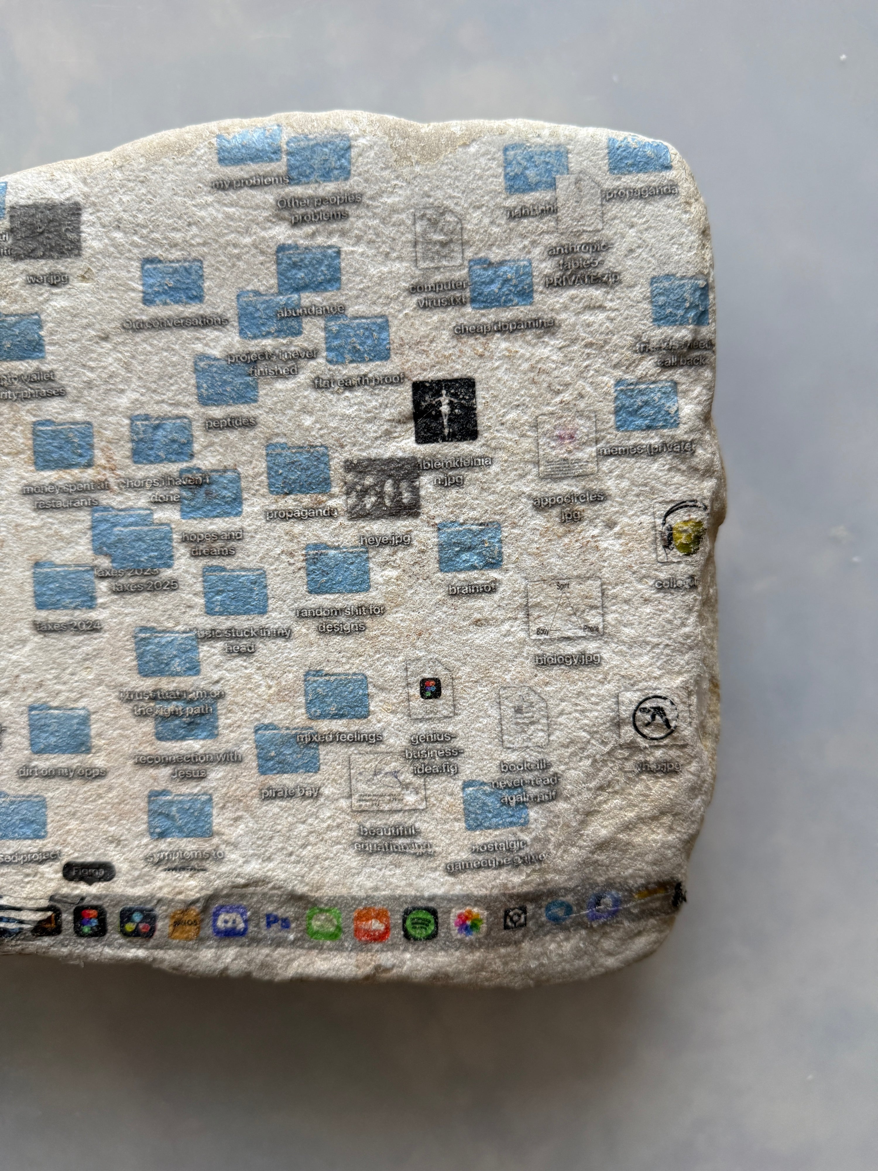 Desktop Fossil